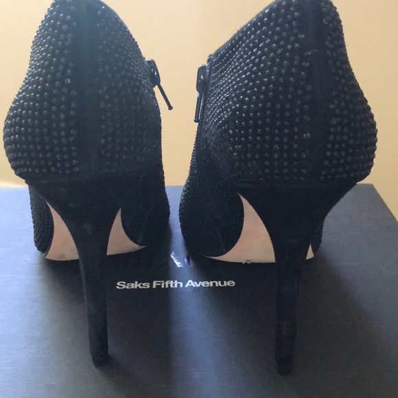 SAKS FIFTH AVENUE BLAKE BOOTIES. - Picture 6 of 8